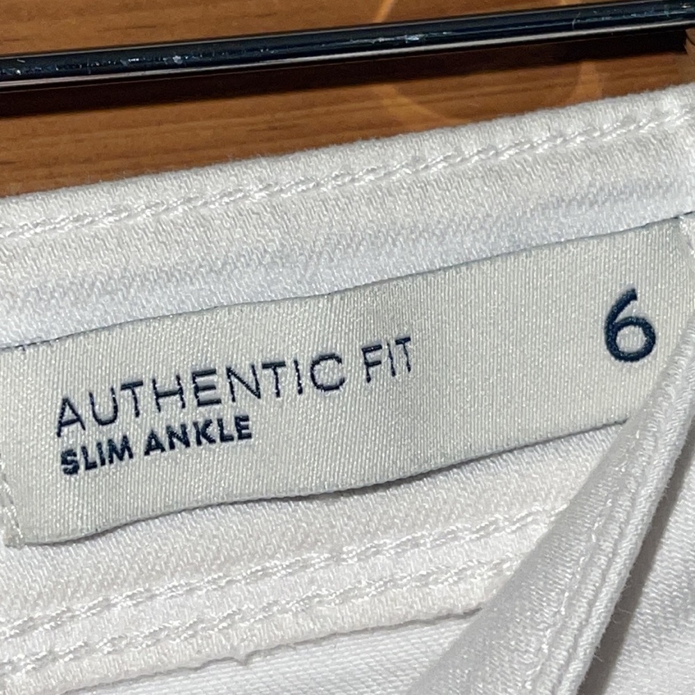 J. Jill Authentic Fit slim ankle White Denim Jeans Sz. 6 - Picture 11 of 16